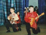 На сцене Дома культуры младшая танцевальная группа «Карусель» - «Танец с балалайками»