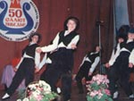 Преподаватель хореографии Барышникова Н.К. танцует вместе со своими воспитанниками